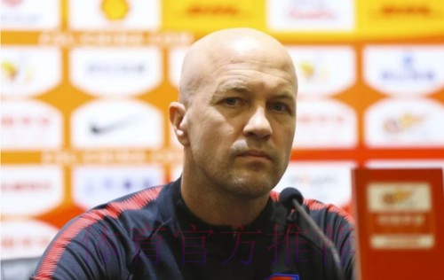 小克鲁伊夫谈德比大战落败:球队必须尽快振作起来 小克鲁伊夫谈德比大战落败:球队必须尽快振作起来